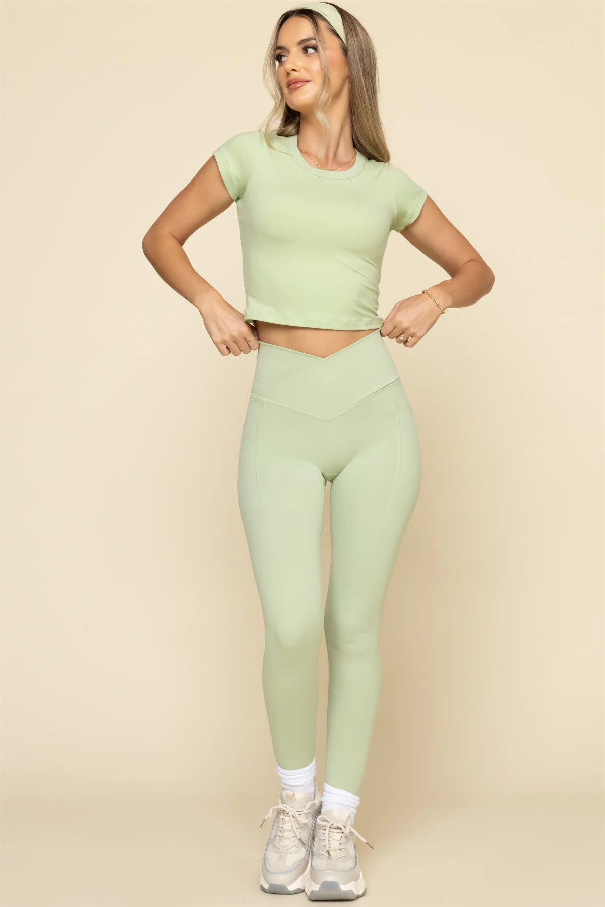 3866-crisscross-hourglass-leggings-with-pockets-pistachio-1.webp