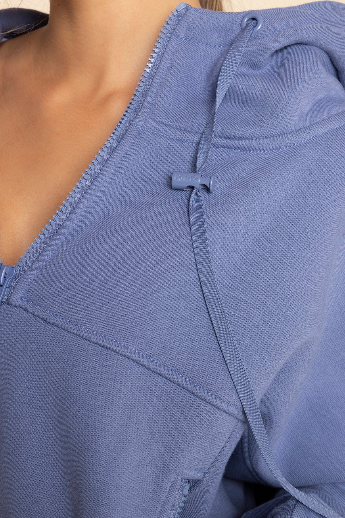 3996-half-zip-warm-up-hoodie-wild-wind-1.webp