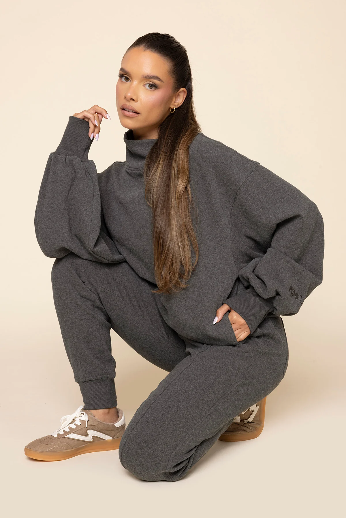 4150-ooey-gooey-mockneck-sweatshirt-with-pockets-charcoal-heather-1.webp