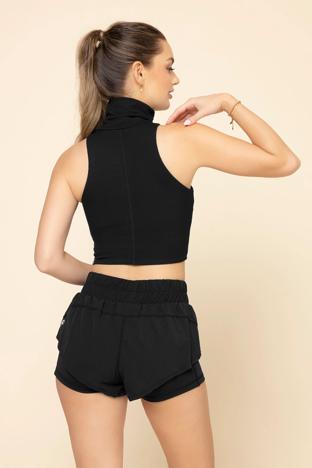 4710-i-feel-cute-crop-top-black-1.webp