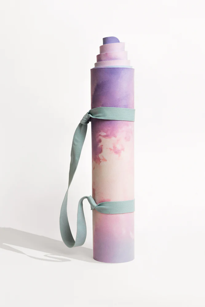 524-vegan-suede-yoga-mat-heart-in-the-clouds-1.webp