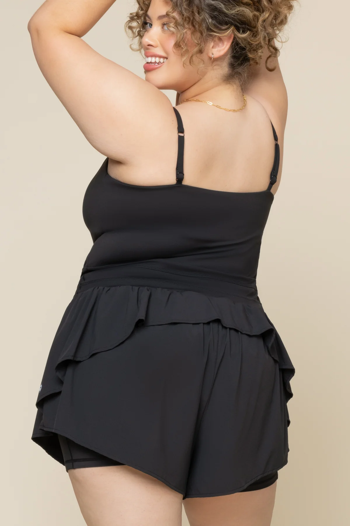 5523-on-the-runsie-black-1.webp