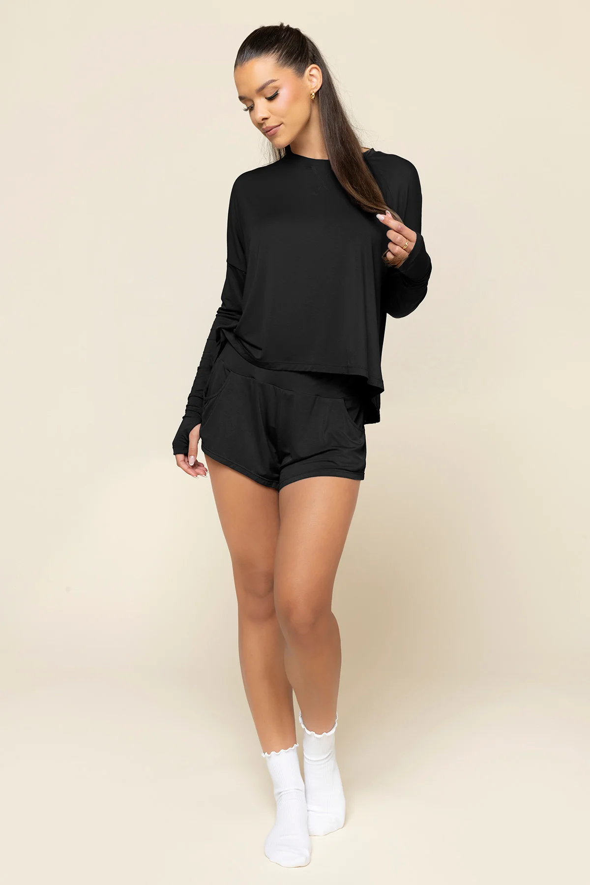 5533-perfect-lounge-shorts-black-1.webp