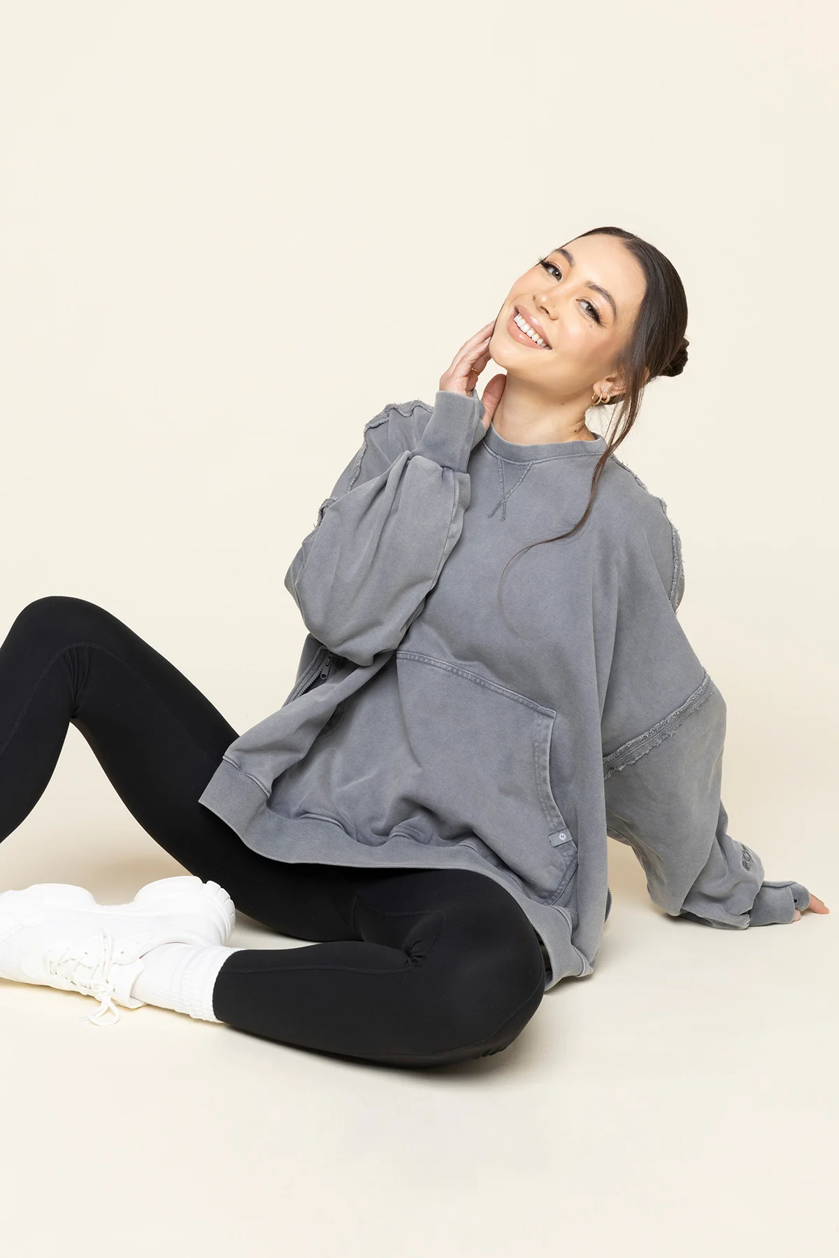 5808-boxy-crewneck-vintage-grey-1.webp