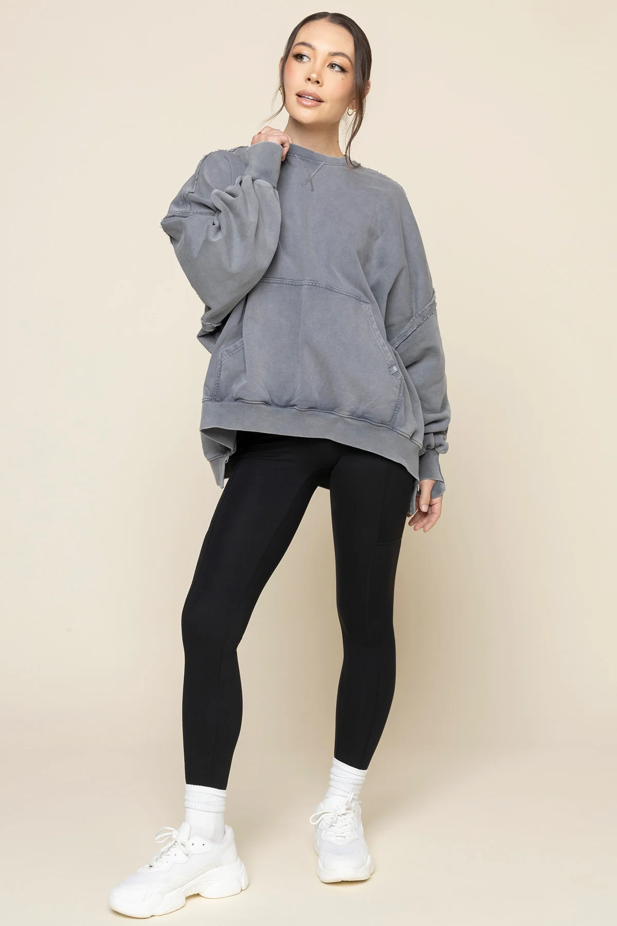 5808-boxy-crewneck-vintage-grey-1.webp