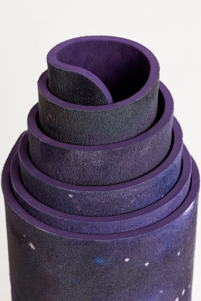 596-vegan-suede-yoga-mat-diamond-sky-1.webp