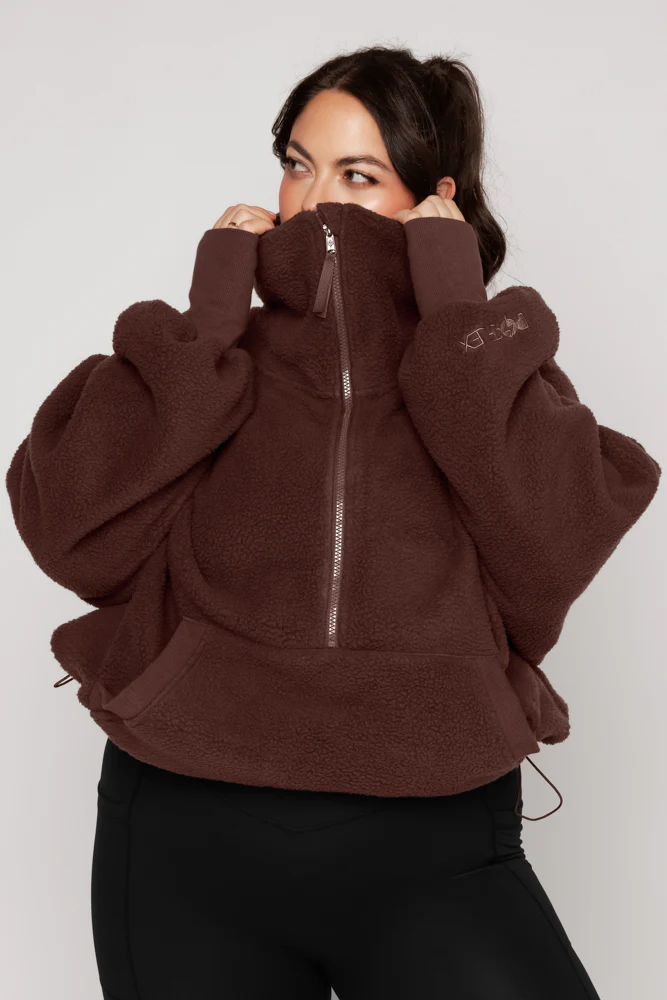 6108-big-hug-fleece-half-zip-sweater-chocolate-1.webp