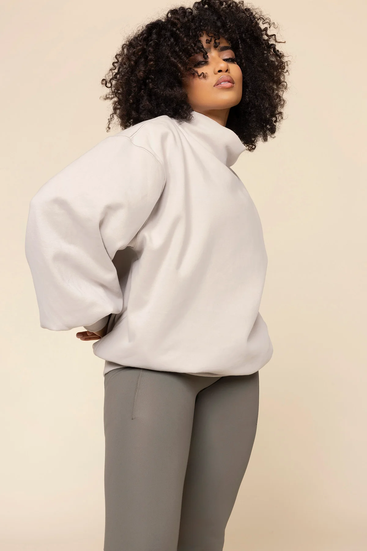 6402-ooey-gooey-mockneck-sweatshirt-with-pockets-silver-birch-1.webp