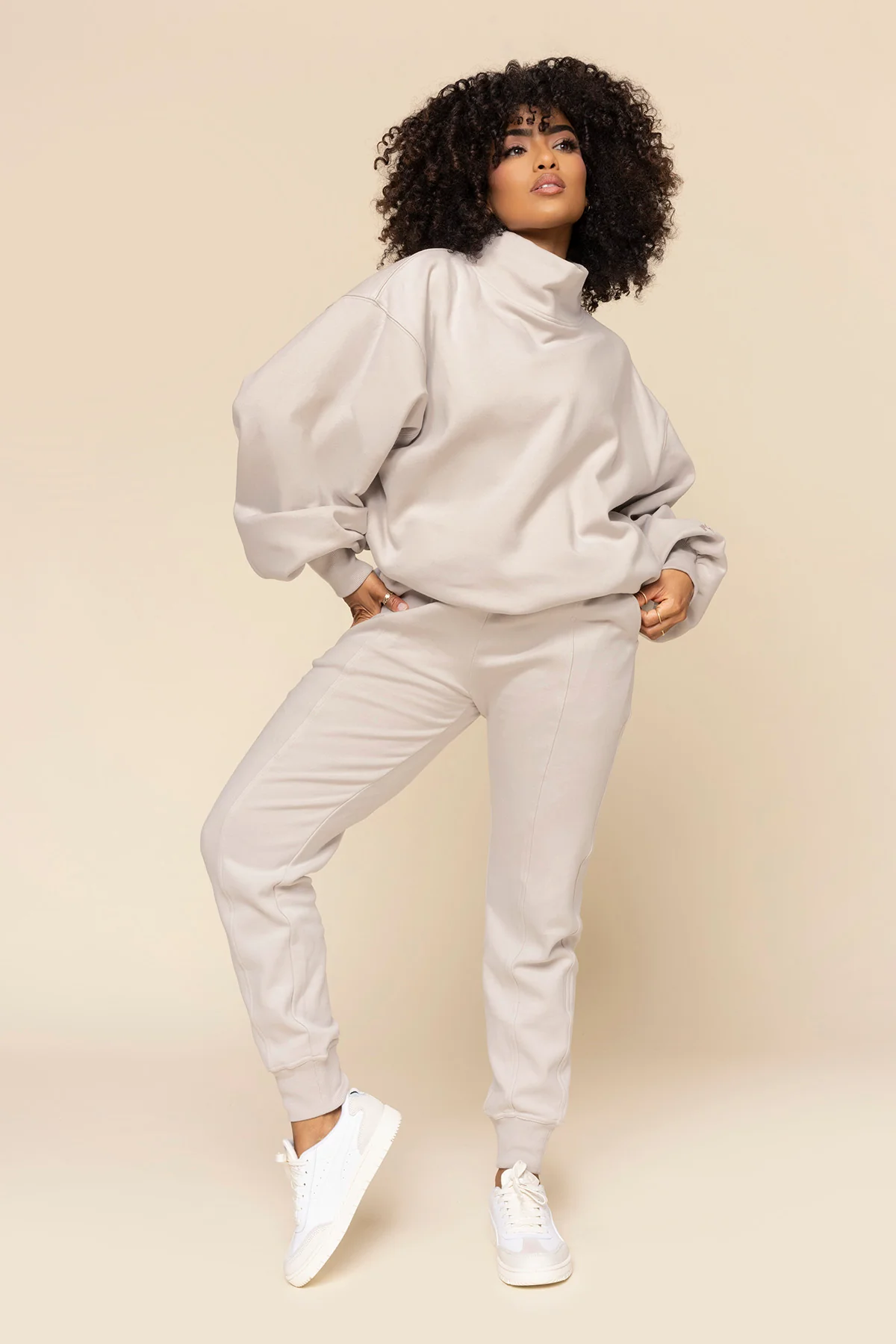 6402-ooey-gooey-mockneck-sweatshirt-with-pockets-silver-birch-1.webp