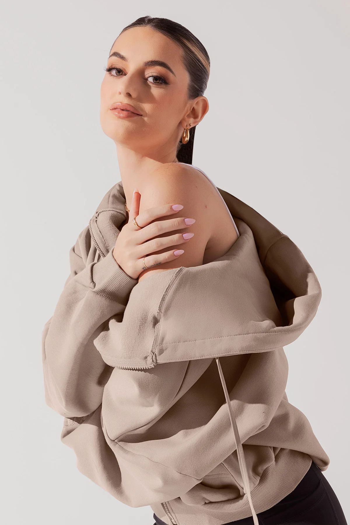 6427-zip-cloud-hoodie-taupe-1.webp