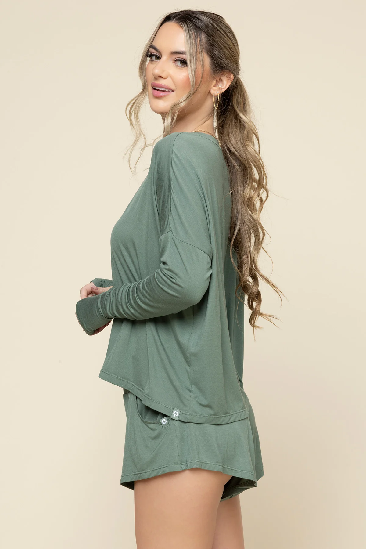 6521-perfect-lounge-shorts-leaf-green-1.webp