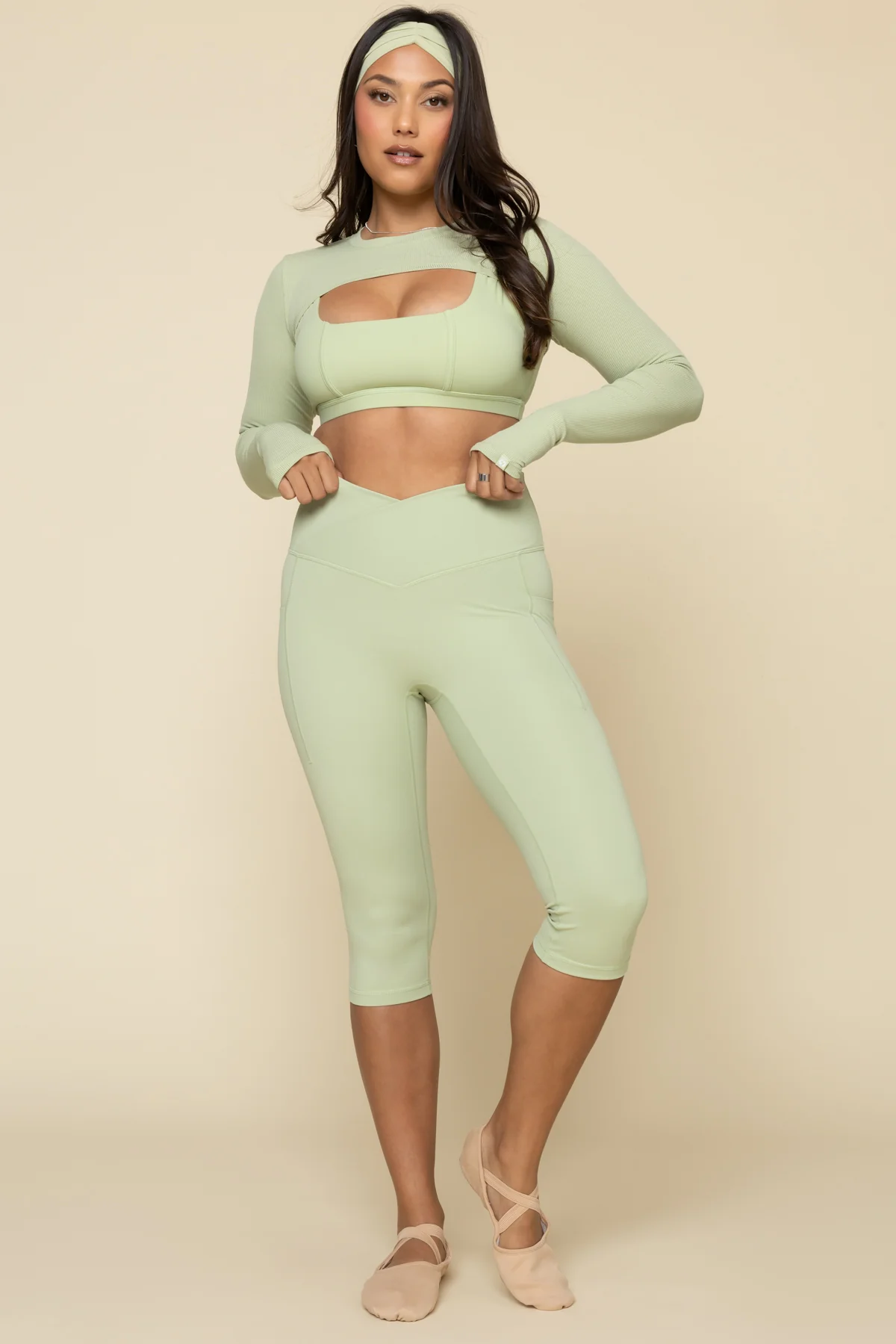 6593-crisscross-hourglass-capri-pistachio-1.webp