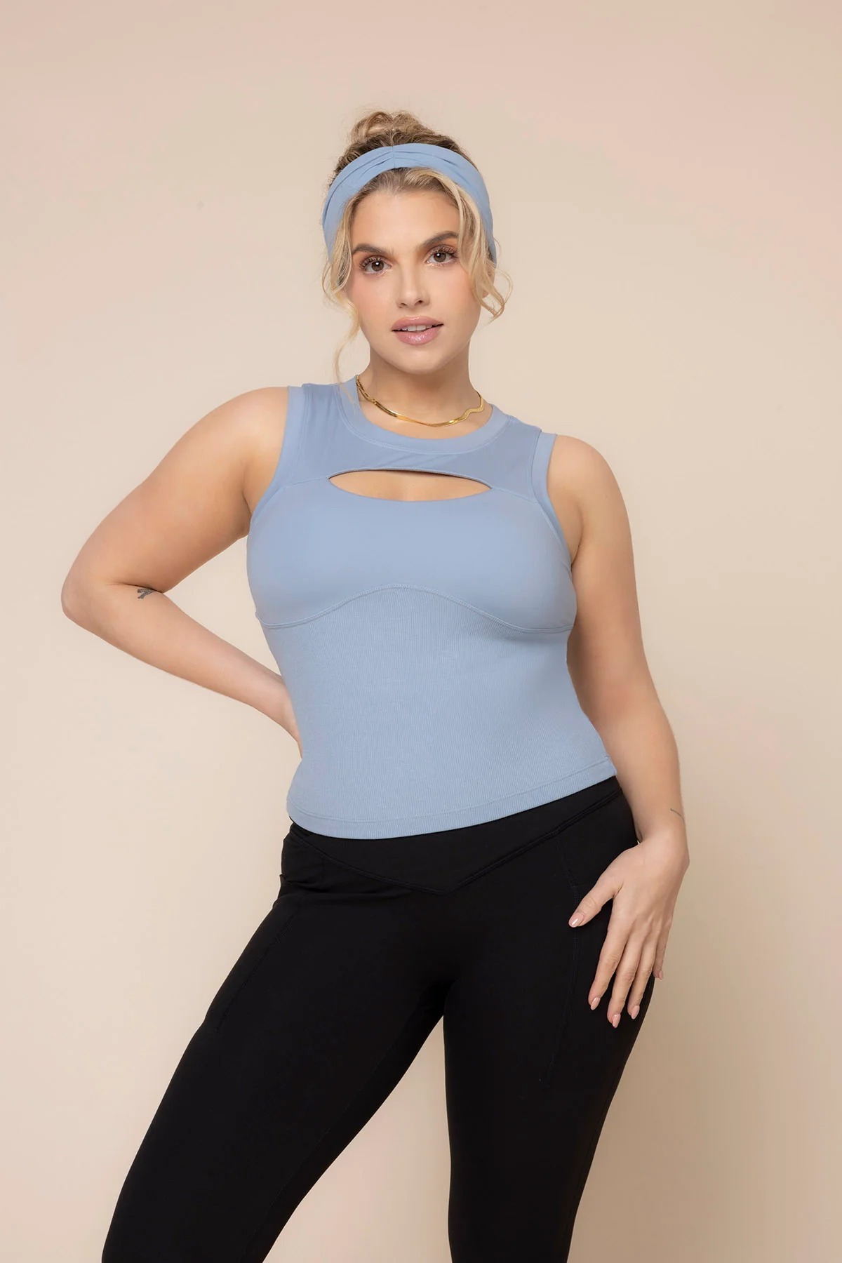 7353-peekaboo-crew-tank-blue-storm-1.webp