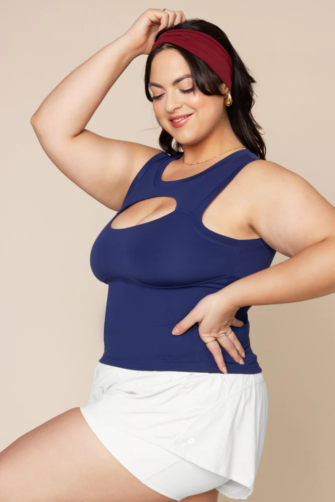 7494-peekaboo-crew-tank-sapphire-1.webp