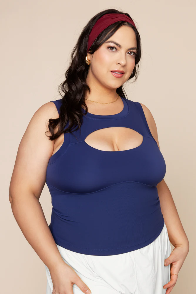 7494-peekaboo-crew-tank-sapphire-1.webp