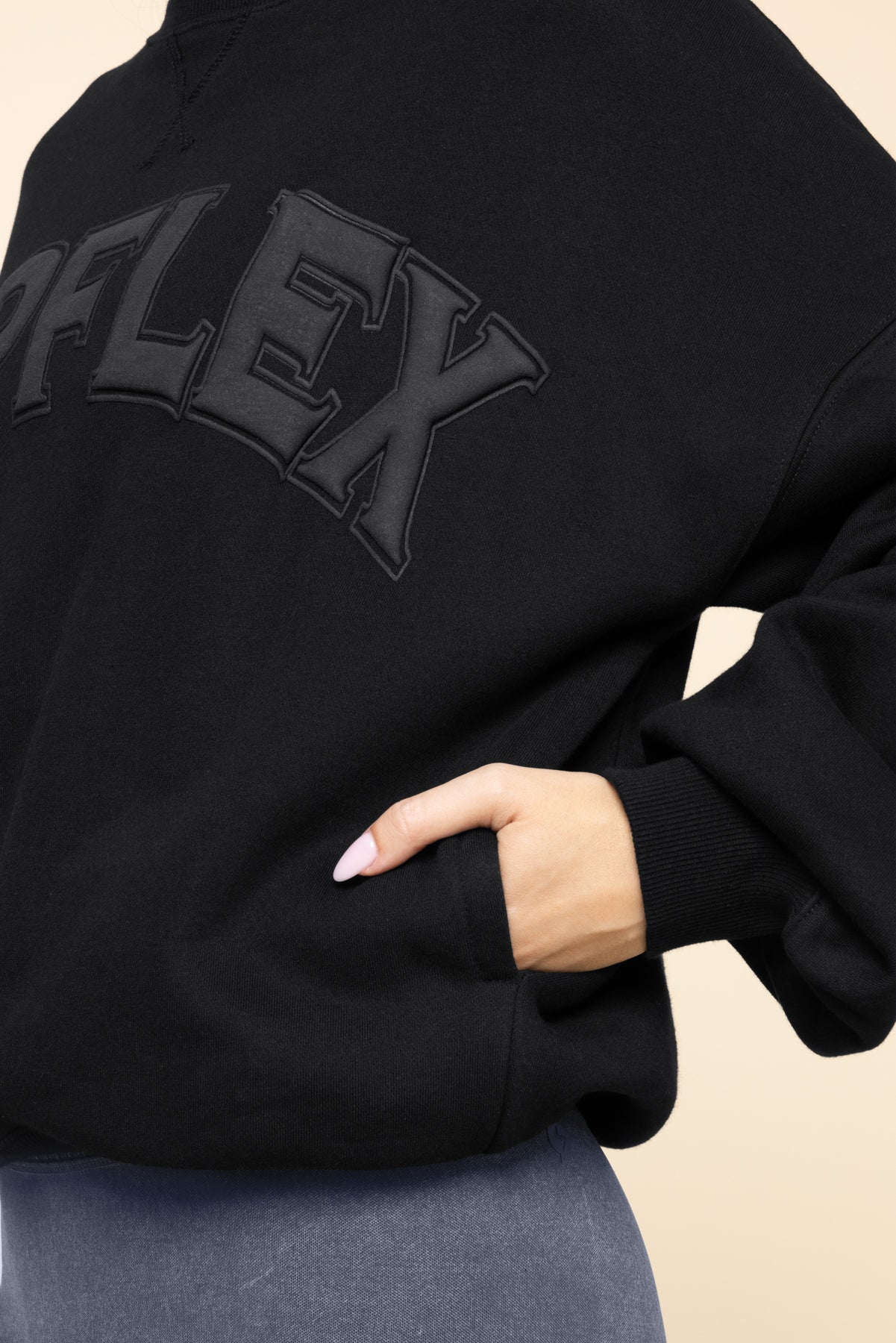 POPFLEXÂ® Cloud Crewneck Sweater - Black