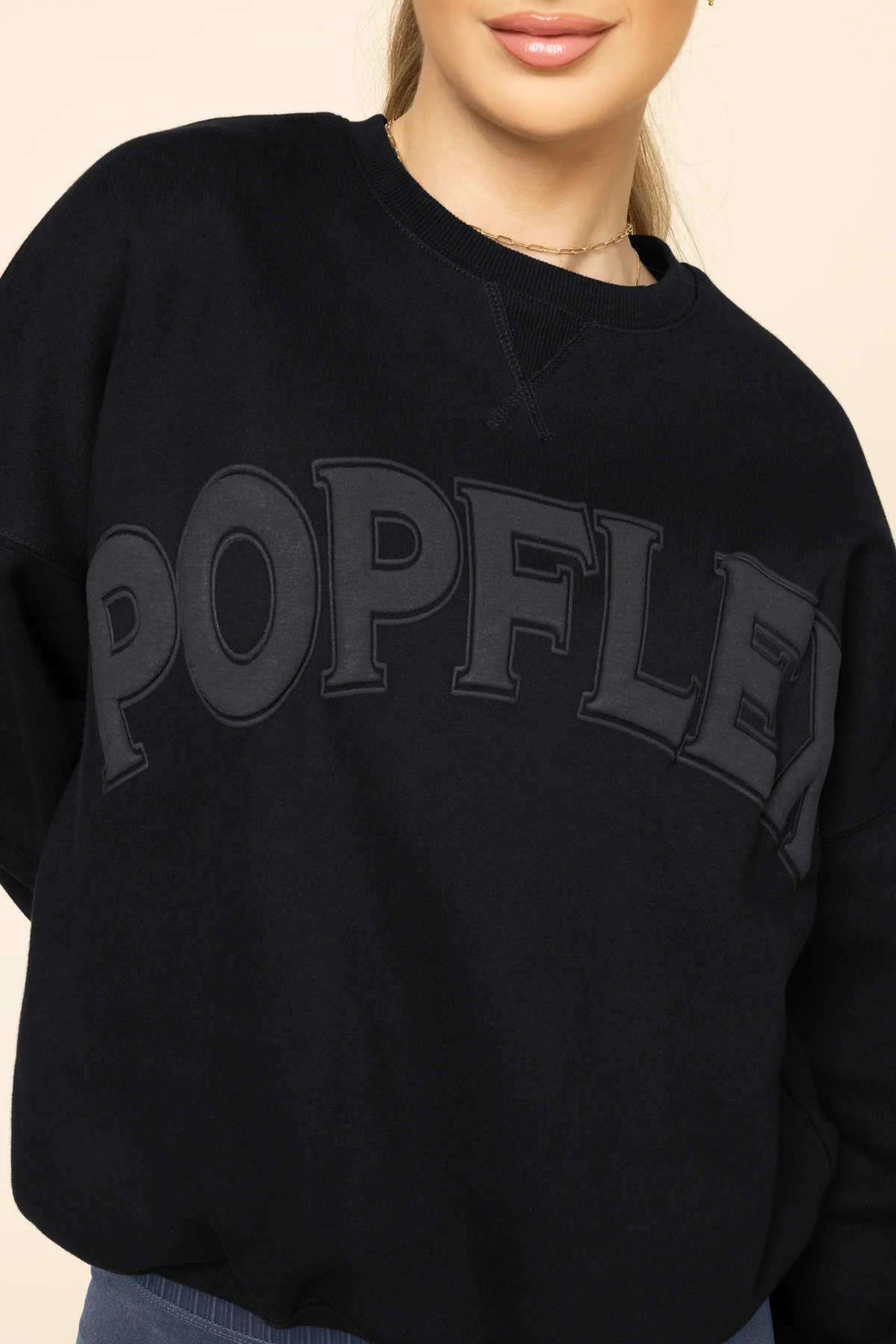 7580-popflex-cloud-crewneck-sweater-black-1.webp