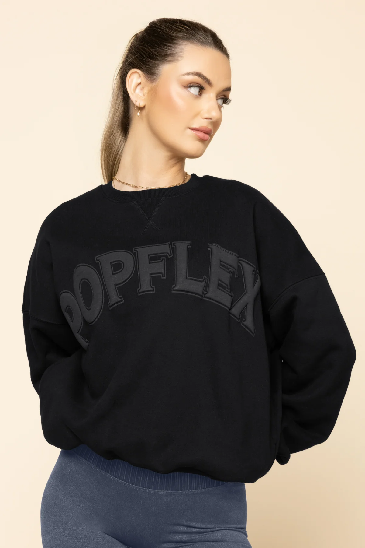 7580-popflex-cloud-crewneck-sweater-black-1.webp