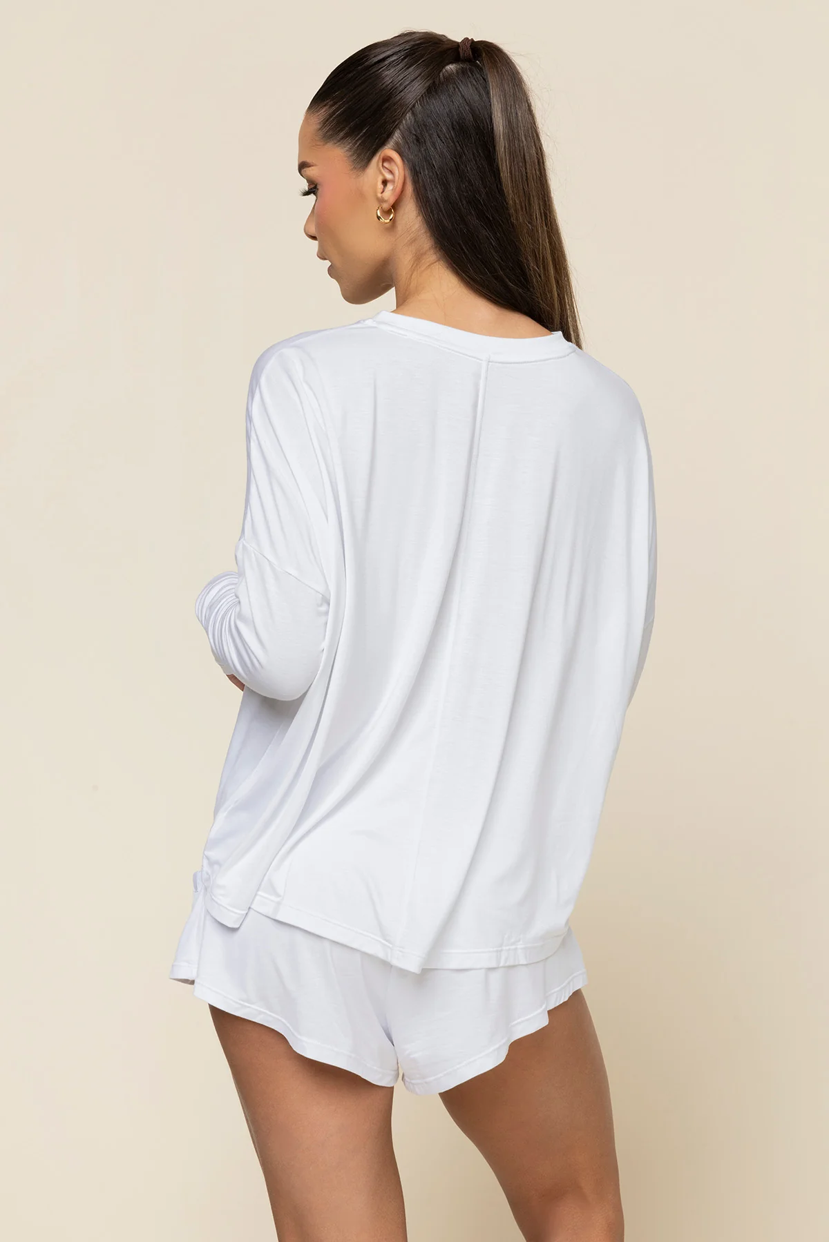 7946-perfect-lounge-shorts-white-1.webp