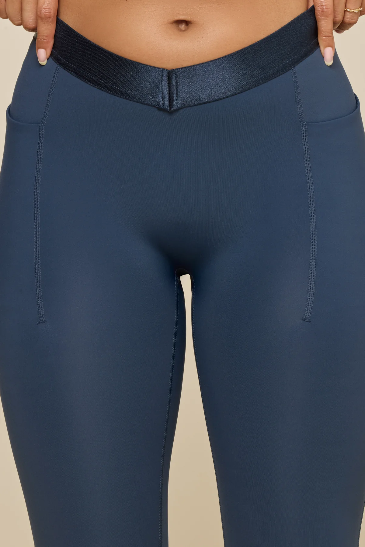 Contour Flared Legging - Navy