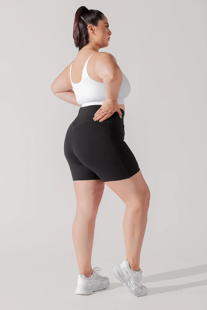 834-crisscross-hourglass-midi-short-with-pockets-black-1.webp