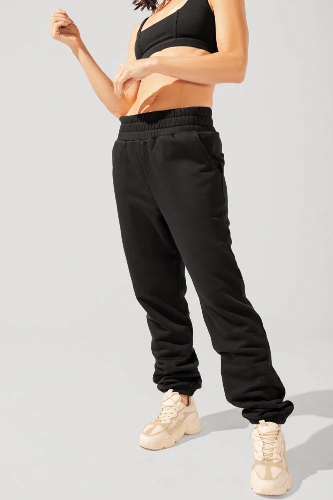 8791-cloud-rollover-sweatpant-black-1.webp