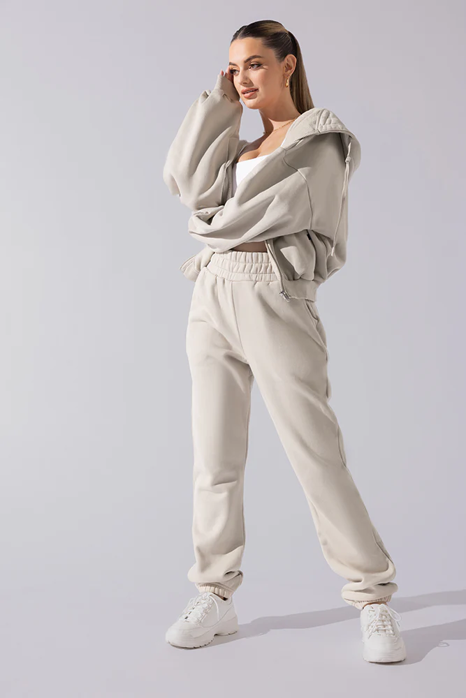 9161-cloud-rollover-sweatpant-seashell-1.webp
