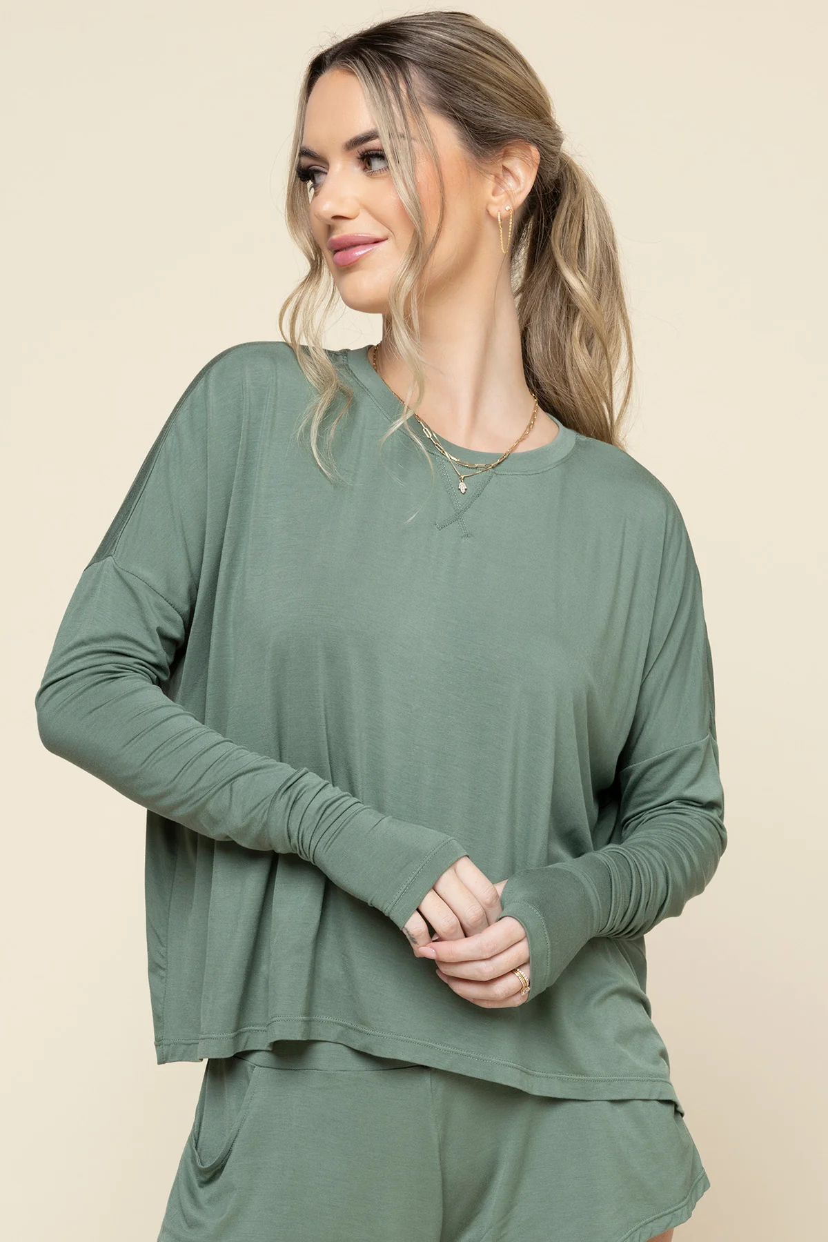 9229-the-perfect-long-sleeve-top-leaf-green-1.webp