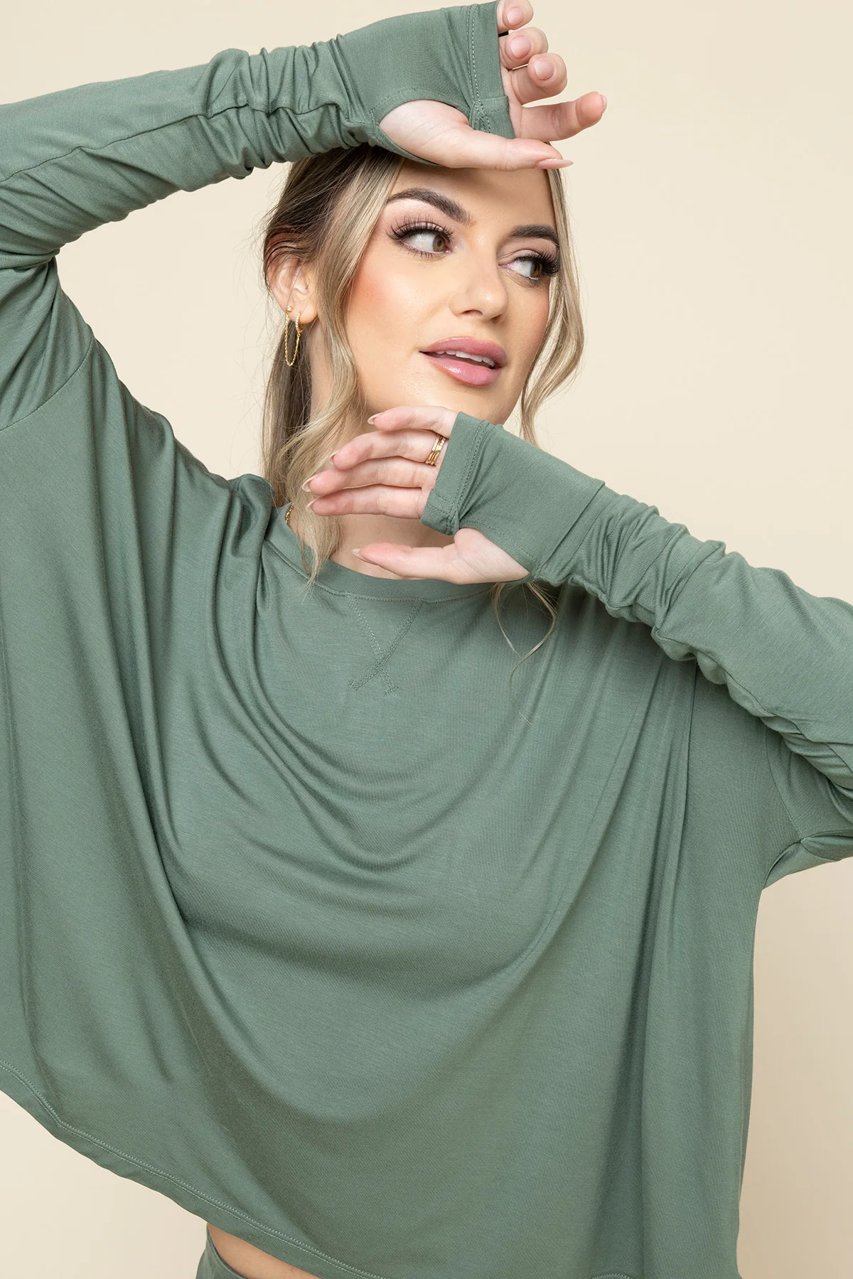9229-the-perfect-long-sleeve-top-leaf-green-1.webp
