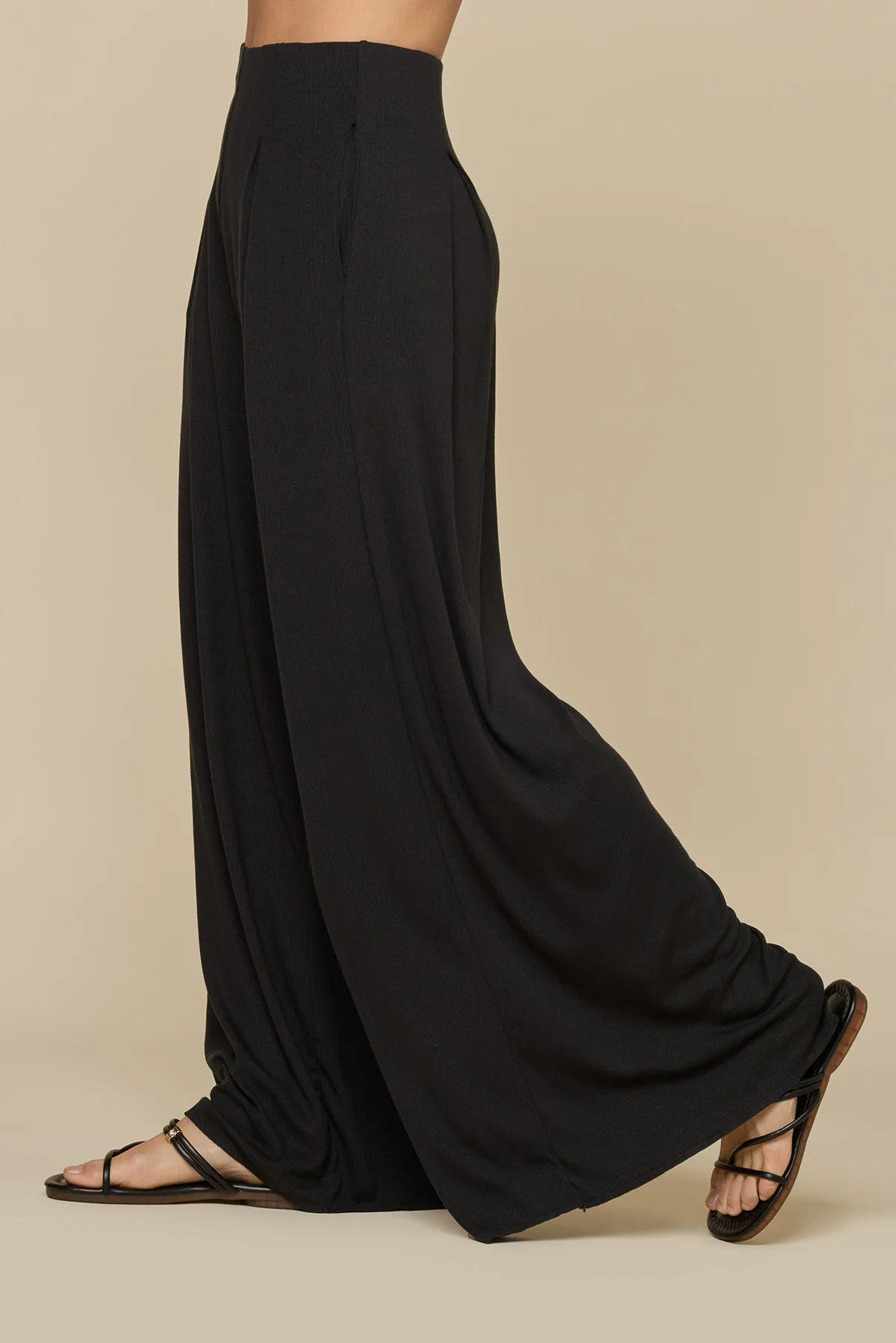 9433-go-with-the-flow-wide-leg-pant-black-1.webp