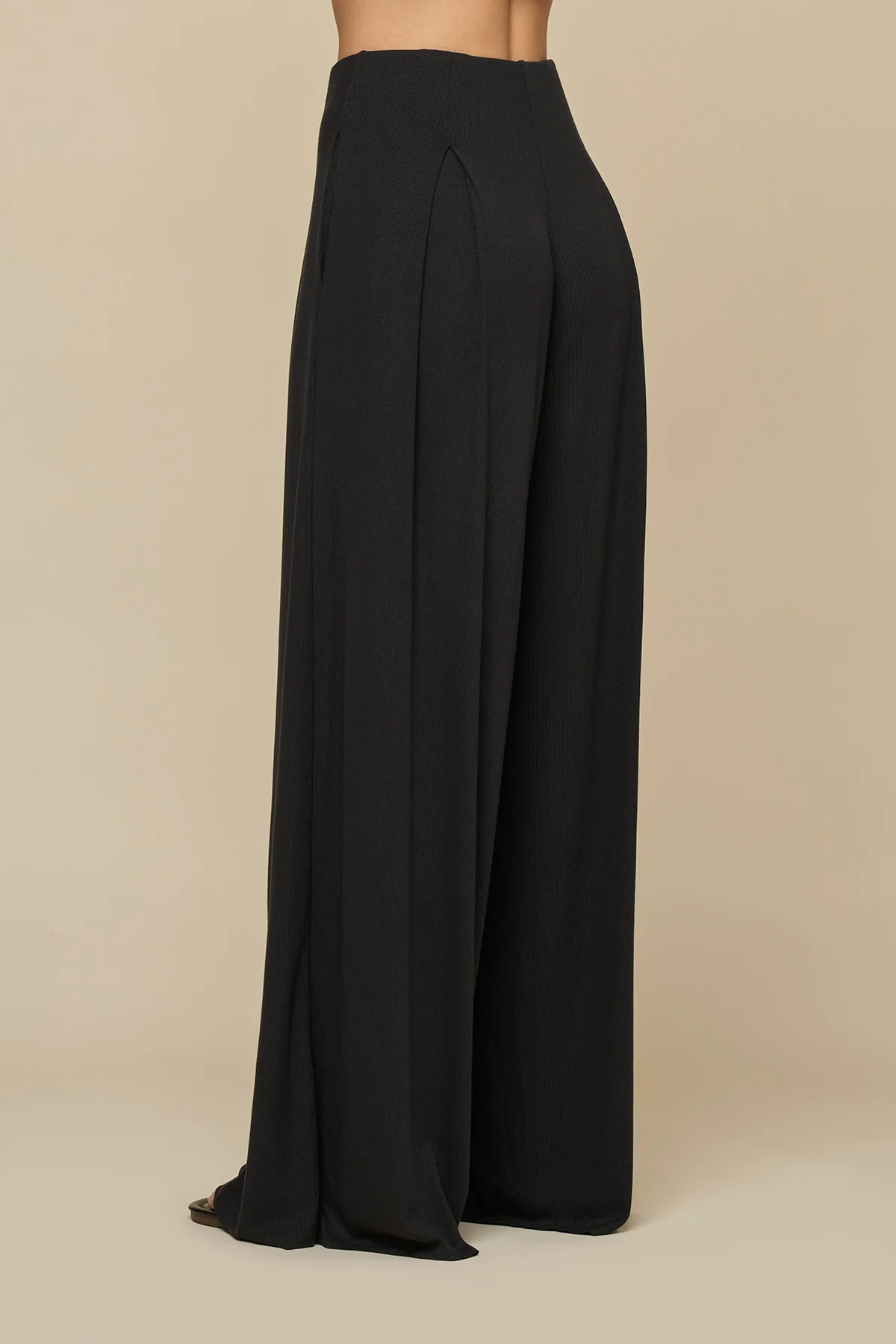 9433-go-with-the-flow-wide-leg-pant-black-1.webp