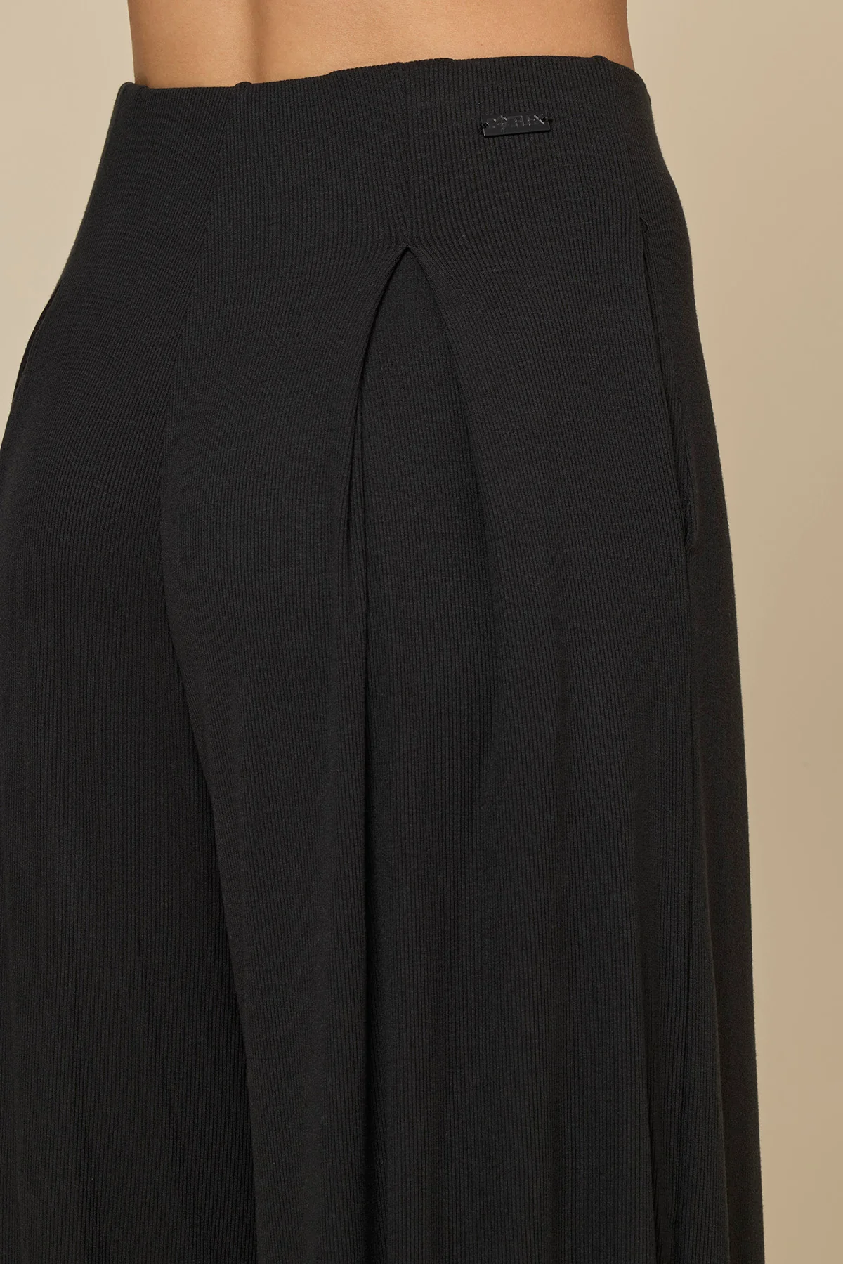 9433-go-with-the-flow-wide-leg-pant-black-1.webp