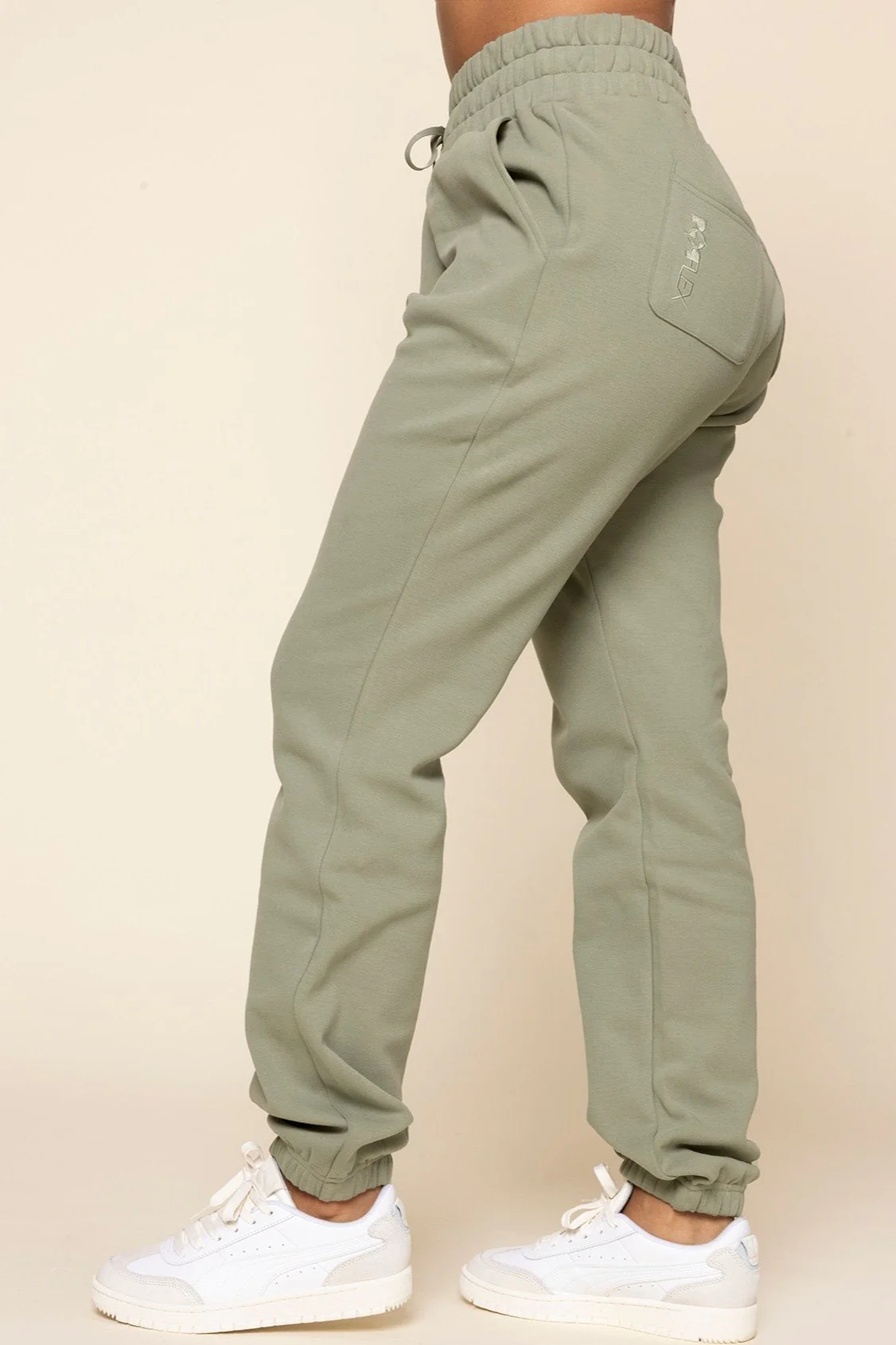 9625-ooey-gooey-sweatpant-light-sage-1.webp