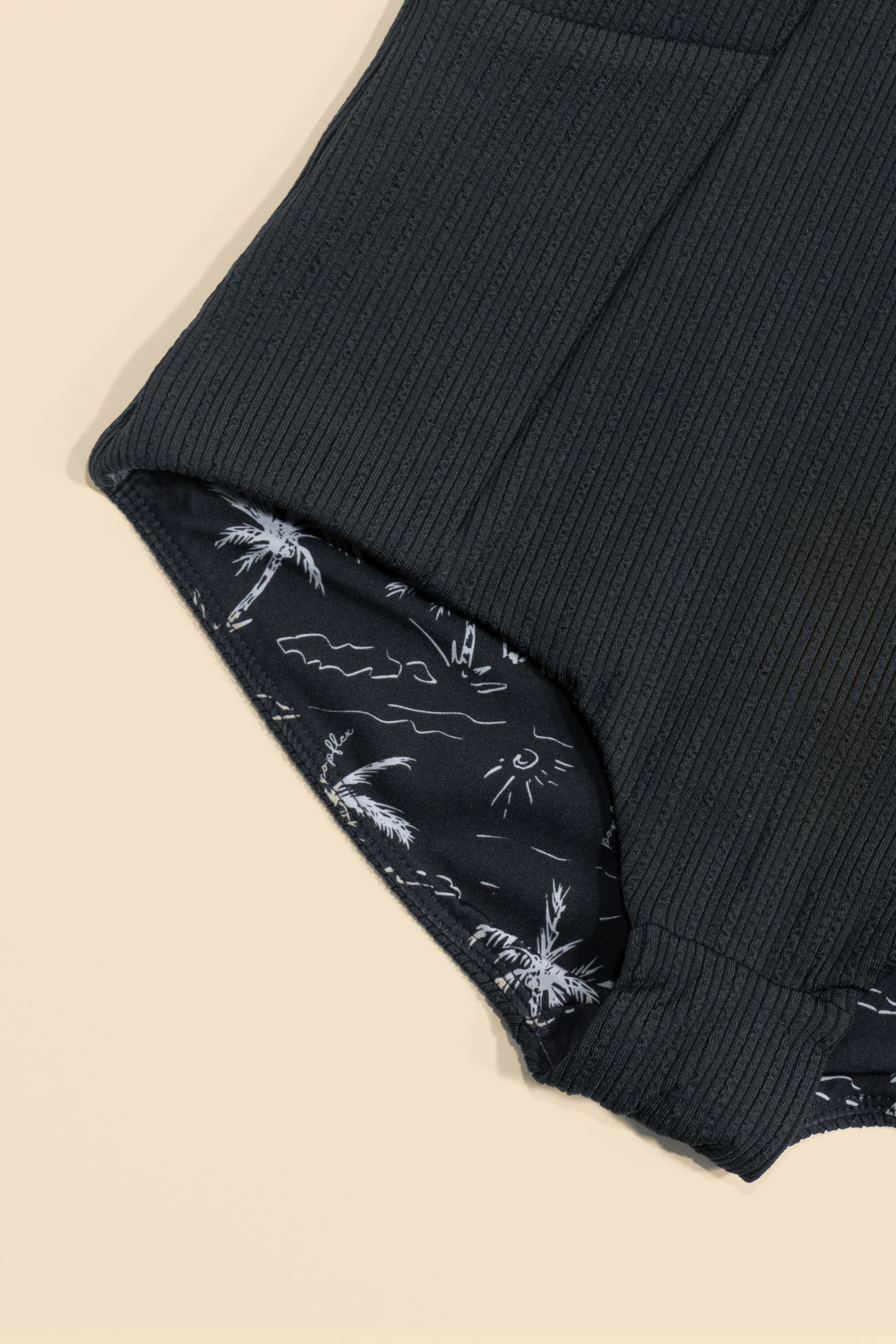 9757-sand-dollar-surf-shorts-with-pockets-black-1.webp