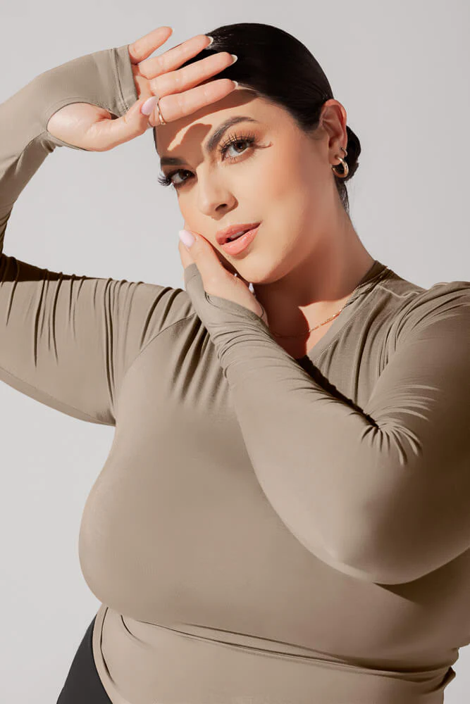 9767-bow-back-reversible-long-sleeve-top-shiitake-1.webp