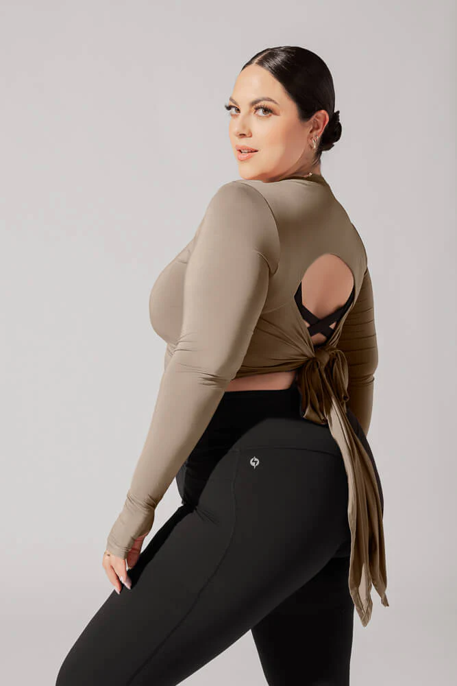 9767-bow-back-reversible-long-sleeve-top-shiitake-1.webp
