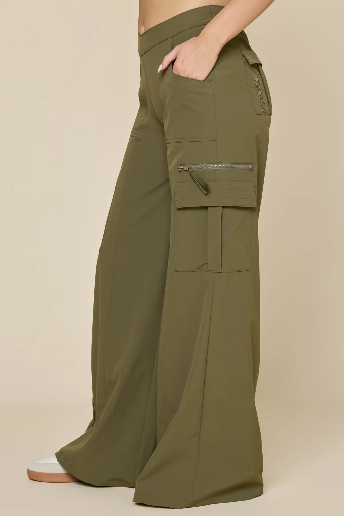 9813-y2k-cargo-pant-dark-olive-1.webp