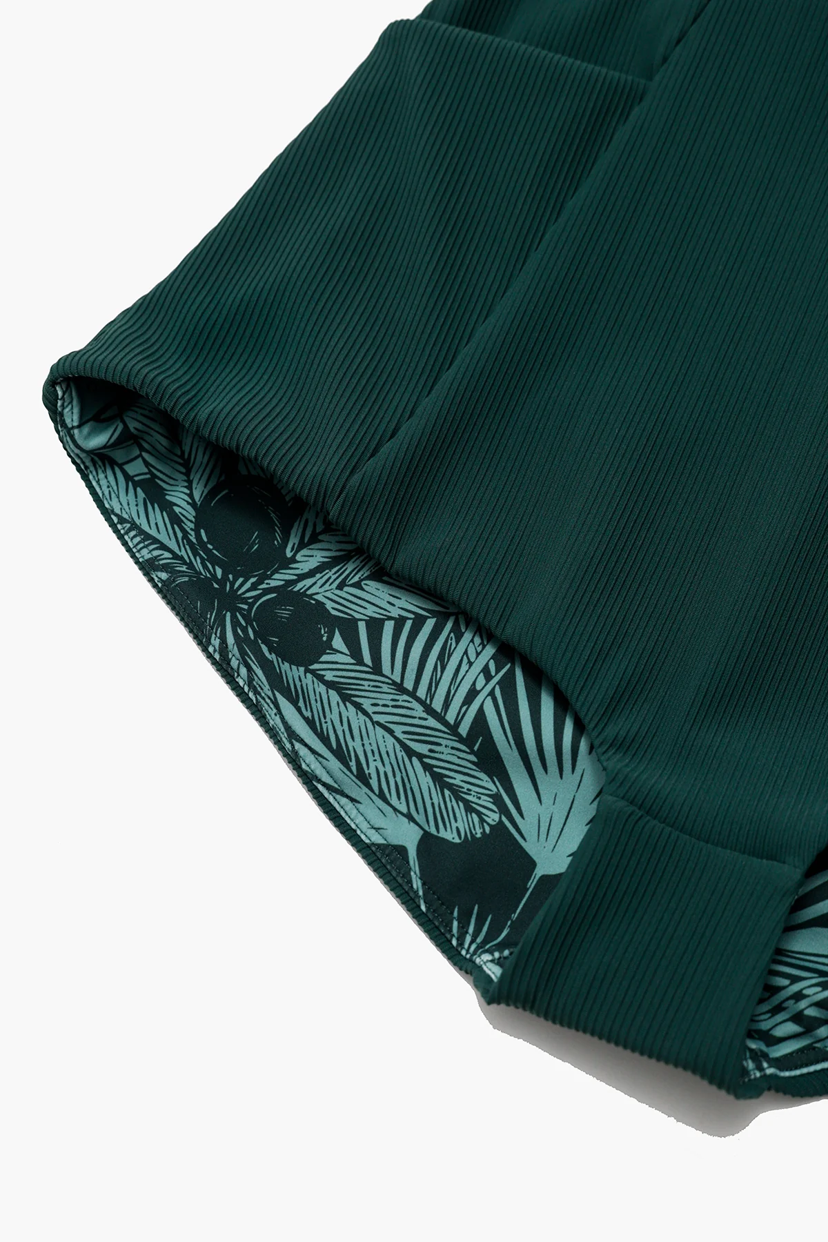 9937-sand-dollar-surf-shorts-with-pockets-green-rib-1.webp